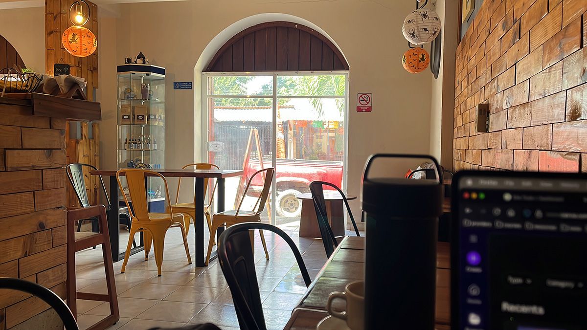 cafe coworking space