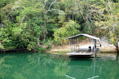 ferry crossing at xunantunich belize